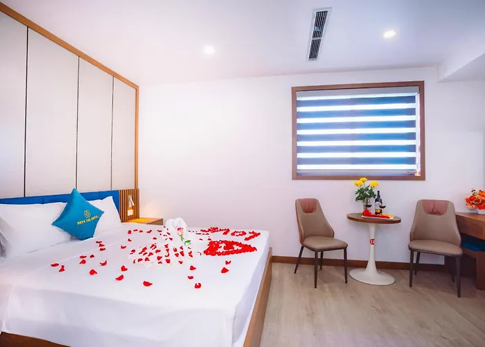 Apartment Crystal - 3 Loc Vung Street *
